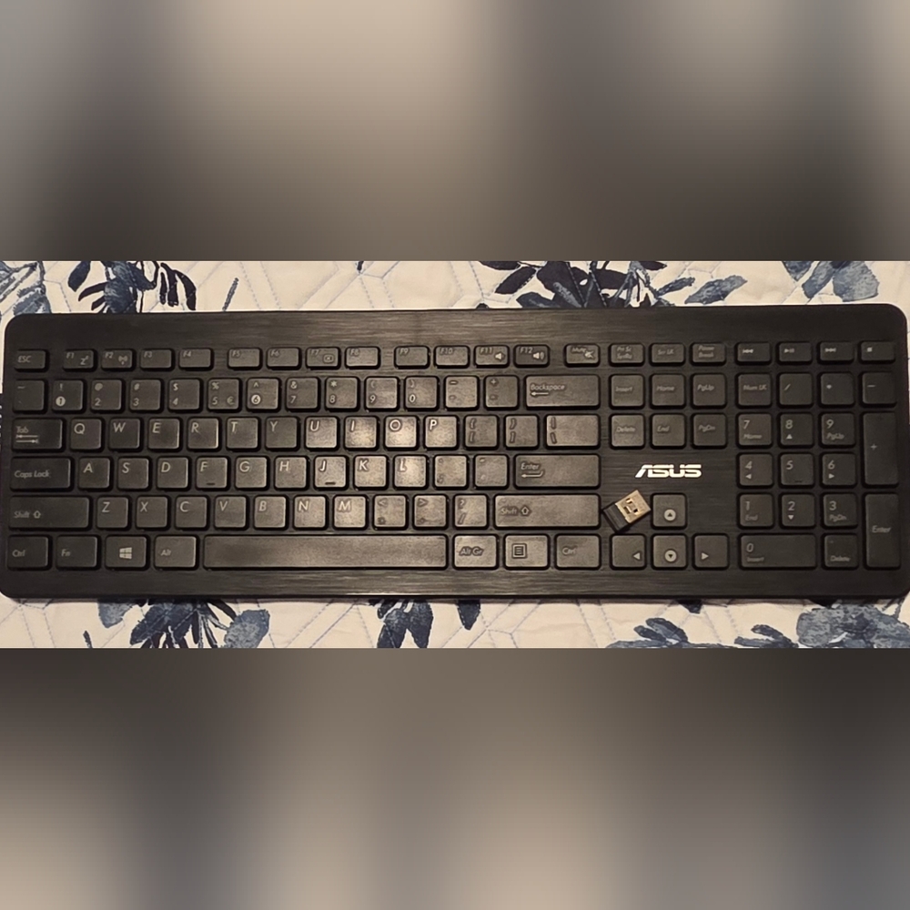 ASUS Wireless Full Size Keyboard w/ USB Receiver Tested Working